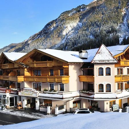 Hotel Garni Castel B&B イシュグル エクステリア 写真