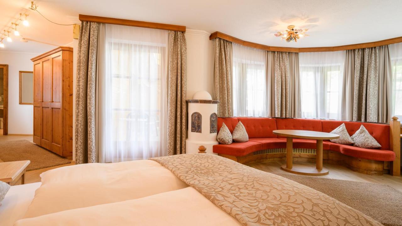Hotel Garni Castel B&B イシュグル エクステリア 写真