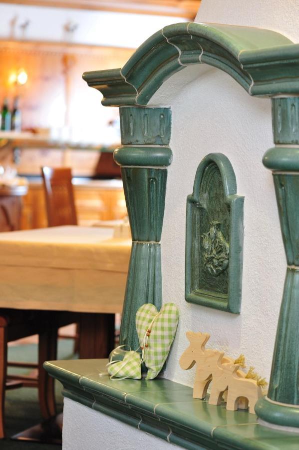 Hotel Garni Castel B&B イシュグル エクステリア 写真
