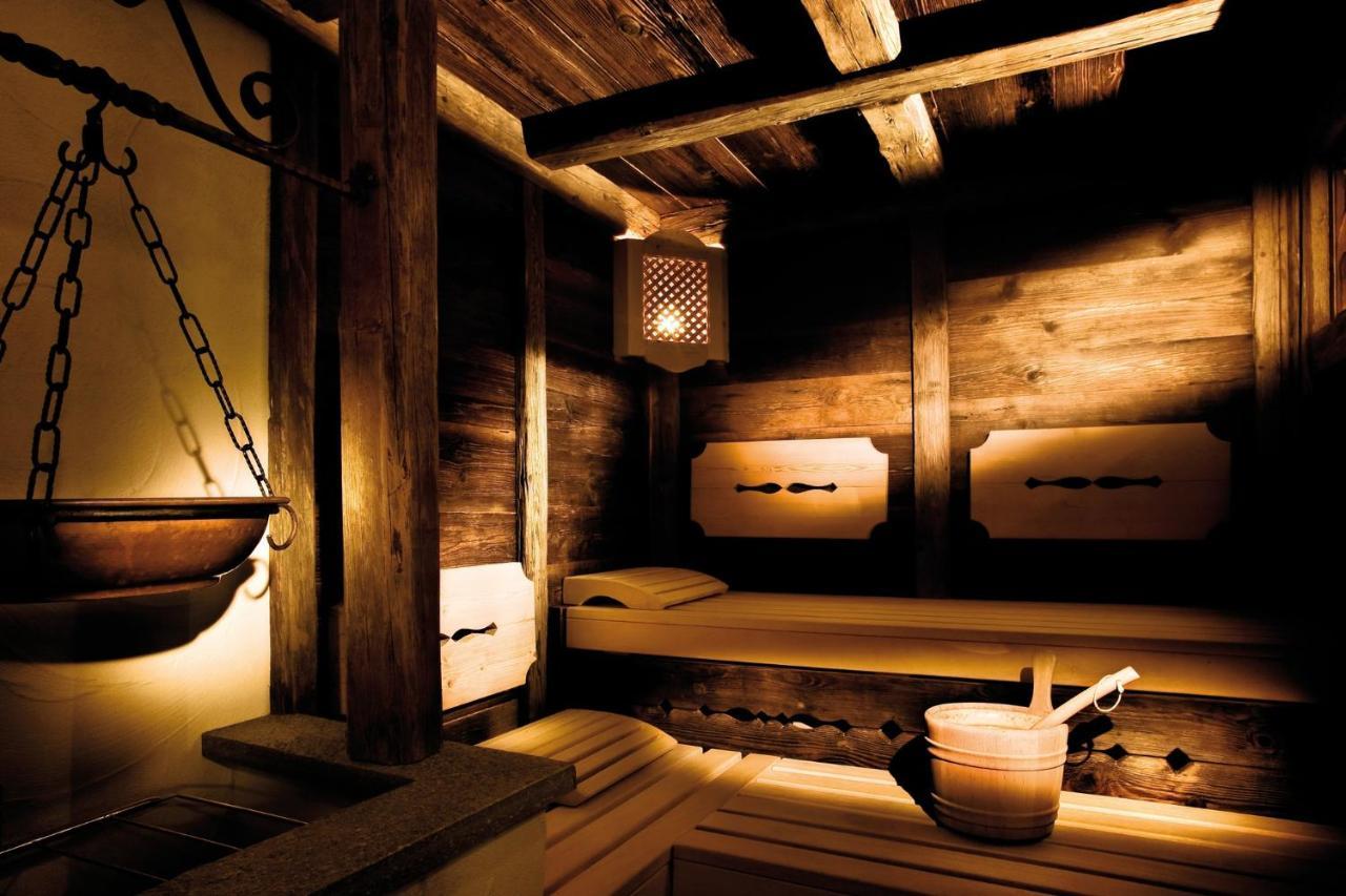 Hotel Garni Castel B&B イシュグル エクステリア 写真